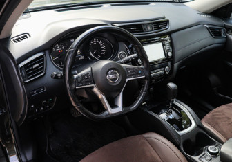 Подержанный автомобиль Nissan X-Trail 2022 года (12 фото)