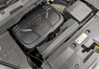 Подержанный автомобиль Geely Coolray 2022 года (9 фото)