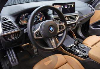 Подержанный автомобиль BMW X4 2021 года (16 фото)