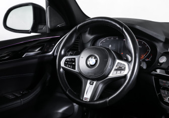 Подержанный автомобиль BMW X3 2019 года (17 фото)