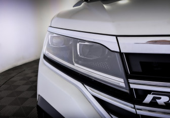 Подержанный автомобиль Volkswagen Touareg 2020 года (17 фото)