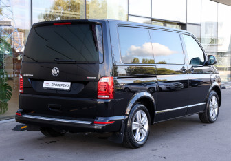 Подержанный автомобиль Volkswagen Multivan 2019 года (5 фото)