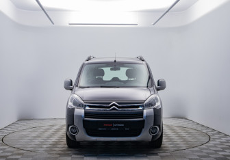 Подержанный автомобиль Citroen Berlingo 2012 года (2 фото)
