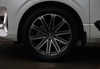 Подержанный автомобиль Changan UNI-K 2023 года (32 фото)