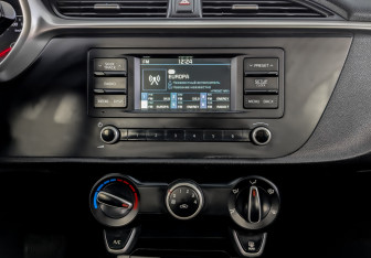 Подержанный автомобиль Kia Rio Hatchback 2021 года (15 фото)