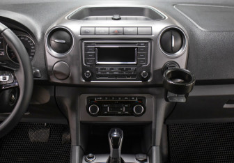 Подержанный автомобиль Volkswagen Amarok 2015 года (15 фото)