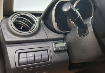 Подержанный автомобиль Mazda CX-7 2011 года (21 фото)