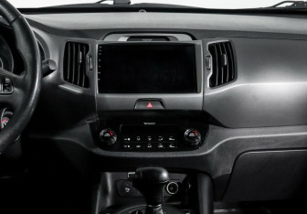 Подержанный автомобиль Kia Sportage 2012 года (11 фото)