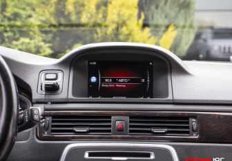 Подержанный автомобиль Volvo XC70 2014 года (14 фото)