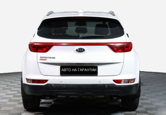 Подержанный автомобиль Kia Sportage 2017 года (6 фото)