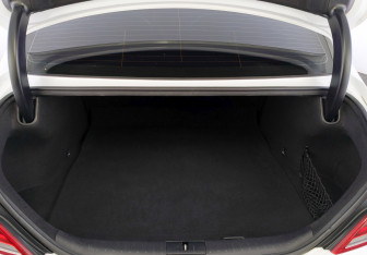 Подержанный автомобиль Genesis G70 2019 года (10 фото)