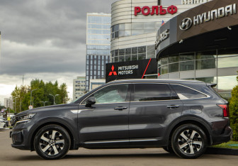 Подержанный автомобиль Kia Sorento 2020 года (6 фото)