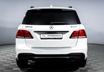Подержанный автомобиль Mercedes-Benz GLE AMG 2016 года (6 фото)