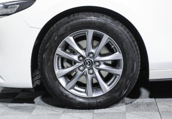 Подержанный автомобиль Mazda 3 Sedan 2019 года (5 фото)