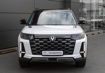 Подержанный автомобиль Changan CS95 2023 года (2 фото)
