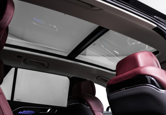 Подержанный автомобиль Hongqi E-HS9 2021 года (24 фото)