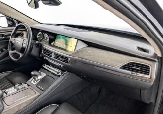 Подержанный автомобиль Genesis G90 2022 года (11 фото)