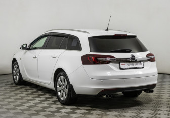 Подержанный автомобиль Opel Insignia Wagon 2014 года (7 фото)