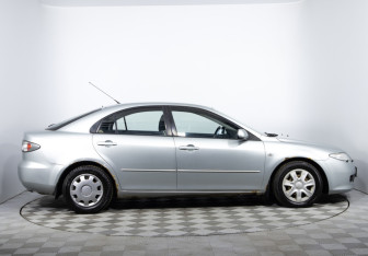Подержанный автомобиль Mazda 6 Liftback 2006 года (4 фото)