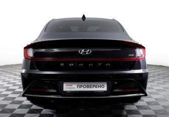 Подержанный автомобиль Hyundai Sonata 2023 года (6 фото)