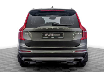 Подержанный автомобиль Volvo XC90 2017 года (6 фото)