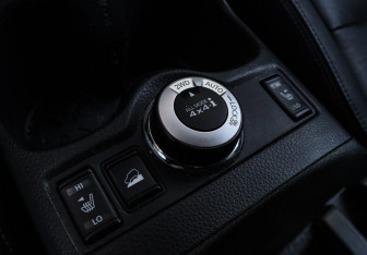 Подержанный автомобиль Nissan X-Trail 2015 года (19 фото)
