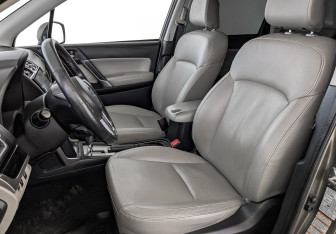 Подержанный автомобиль Subaru Forester Suv 2017 года (20 фото)