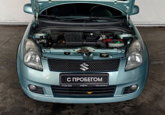 Подержанный автомобиль Suzuki Swift Hatchback 2007 года (16 фото)
