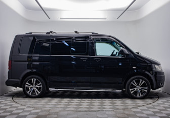Подержанный автомобиль Volkswagen Multivan 2008 года (6 фото)