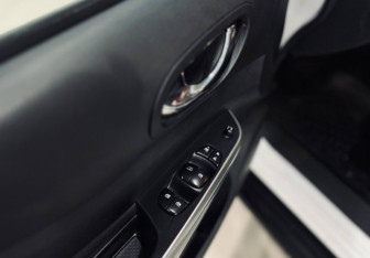 Подержанный автомобиль DongFeng DF6 2022 года (19 фото)