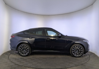 Подержанный автомобиль BMW X6 2025 года (4 фото)