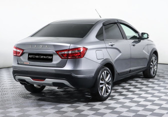 Подержанный автомобиль LADA (ВАЗ) Vesta Sedan 2018 года (3 фото)