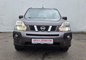 Подержанный автомобиль Nissan X-Trail 2010 года (2 фото)