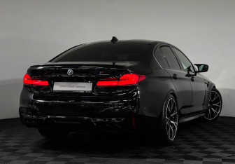 Подержанный автомобиль BMW M5 Sedan 2019 года (24 фото)