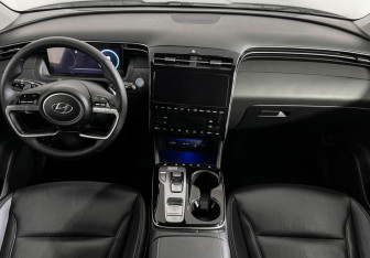 Подержанный автомобиль Hyundai Tucson 2022 года (12 фото)