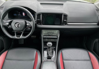 Подержанный автомобиль Skoda Karoq 2023 года (12 фото)
