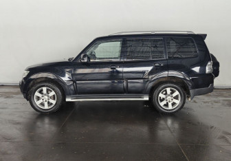 Подержанный автомобиль Mitsubishi Pajero 2007 года (4 фото)