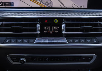 Подержанный автомобиль BMW X5 2019 года (20 фото)