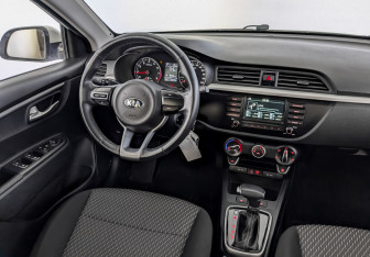 Подержанный автомобиль Kia Rio Sedan 2020 года (28 фото)