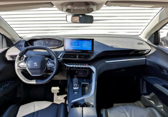 Подержанный автомобиль Peugeot 5008 Suv 2021 года (14 фото)