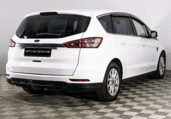Подержанный автомобиль Ford S-MAX 2018 года (3 фото)
