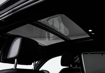 Подержанный автомобиль BMW X6 2025 года (16 фото)