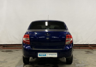 Подержанный автомобиль LADA (ВАЗ) Granta Sedan 2013 года (6 фото)