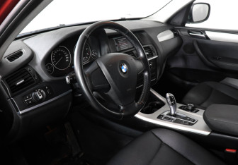 Подержанный автомобиль BMW X3 2013 года (11 фото)