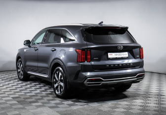 Подержанный автомобиль Kia Sorento 2020 года (7 фото)