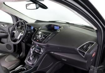 Подержанный автомобиль Ford Kuga 2014 года (7 фото)