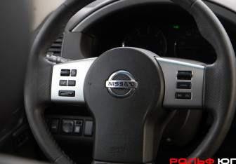 Подержанный автомобиль Nissan Pathfinder 2011 года (13 фото)