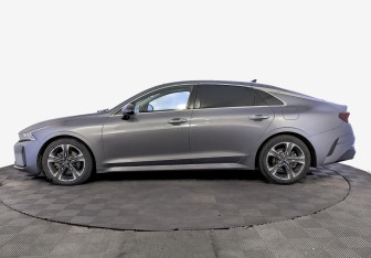 Подержанный автомобиль Kia K5 2020 года (8 фото)