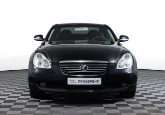 Подержанный автомобиль Lexus SC Convertible 2002 года (2 фото)