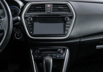 Подержанный автомобиль Suzuki SX4 Hatchback 2014 года (10 фото)